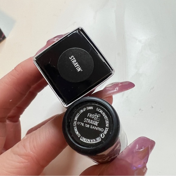 Mac Hello Kitty lipstick “frost strayin” - Picture 4 of 4